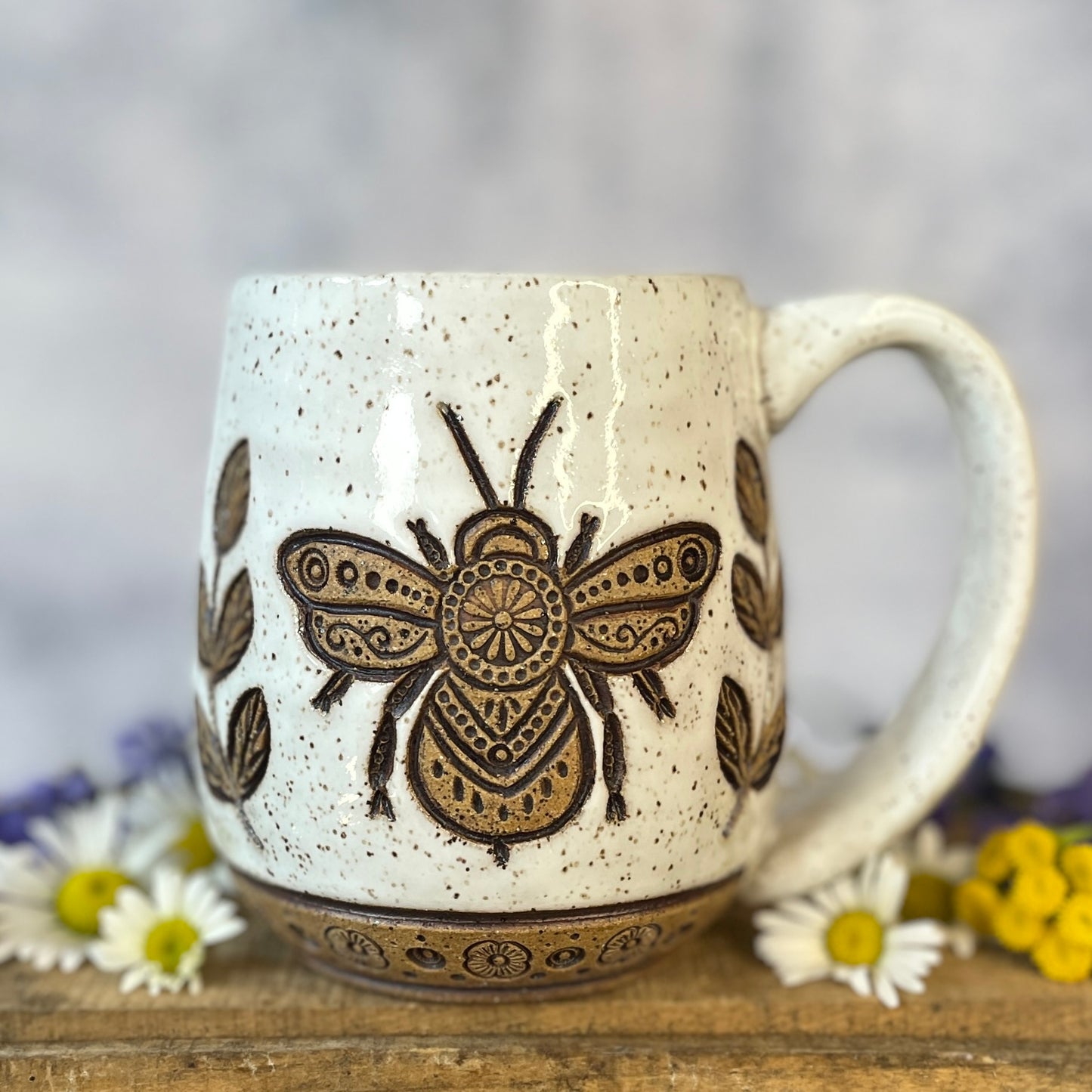 16. 18oz. Honeybee Mug