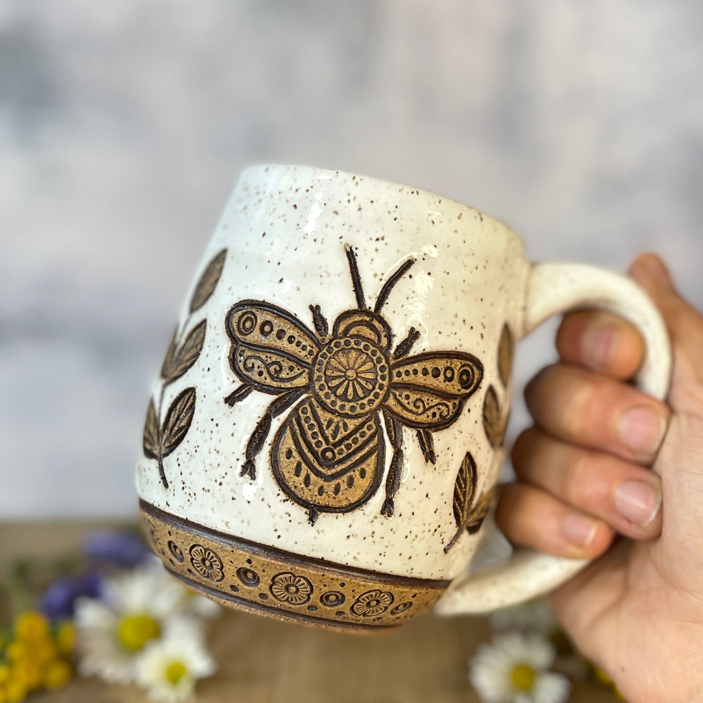 16. 18oz. Honeybee Mug