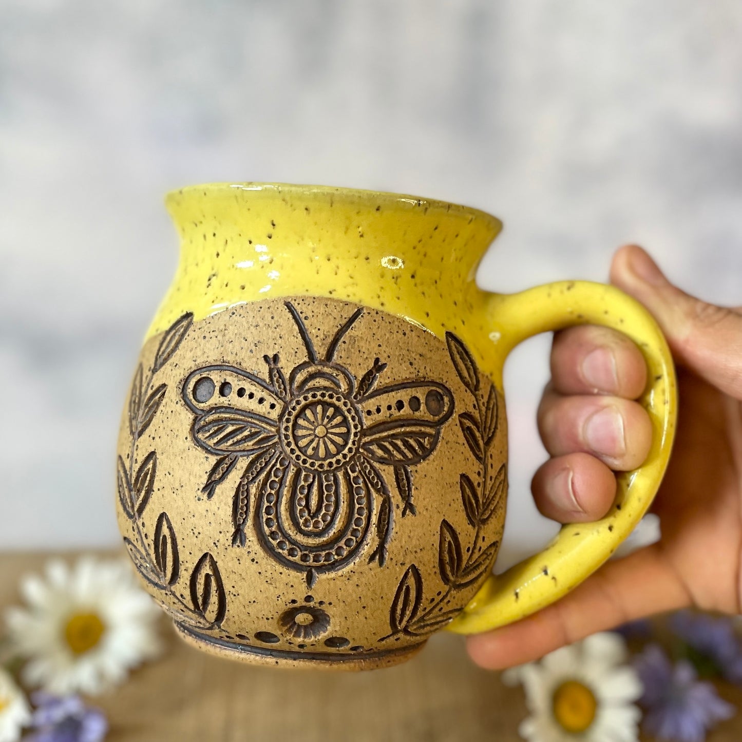 45. *Note* 18oz. Honeybee Mug