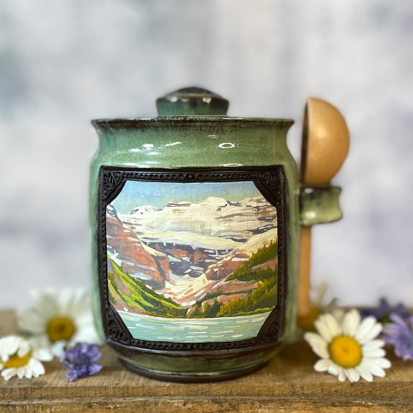 54. 19oz. Lake Louise jar with Scoop