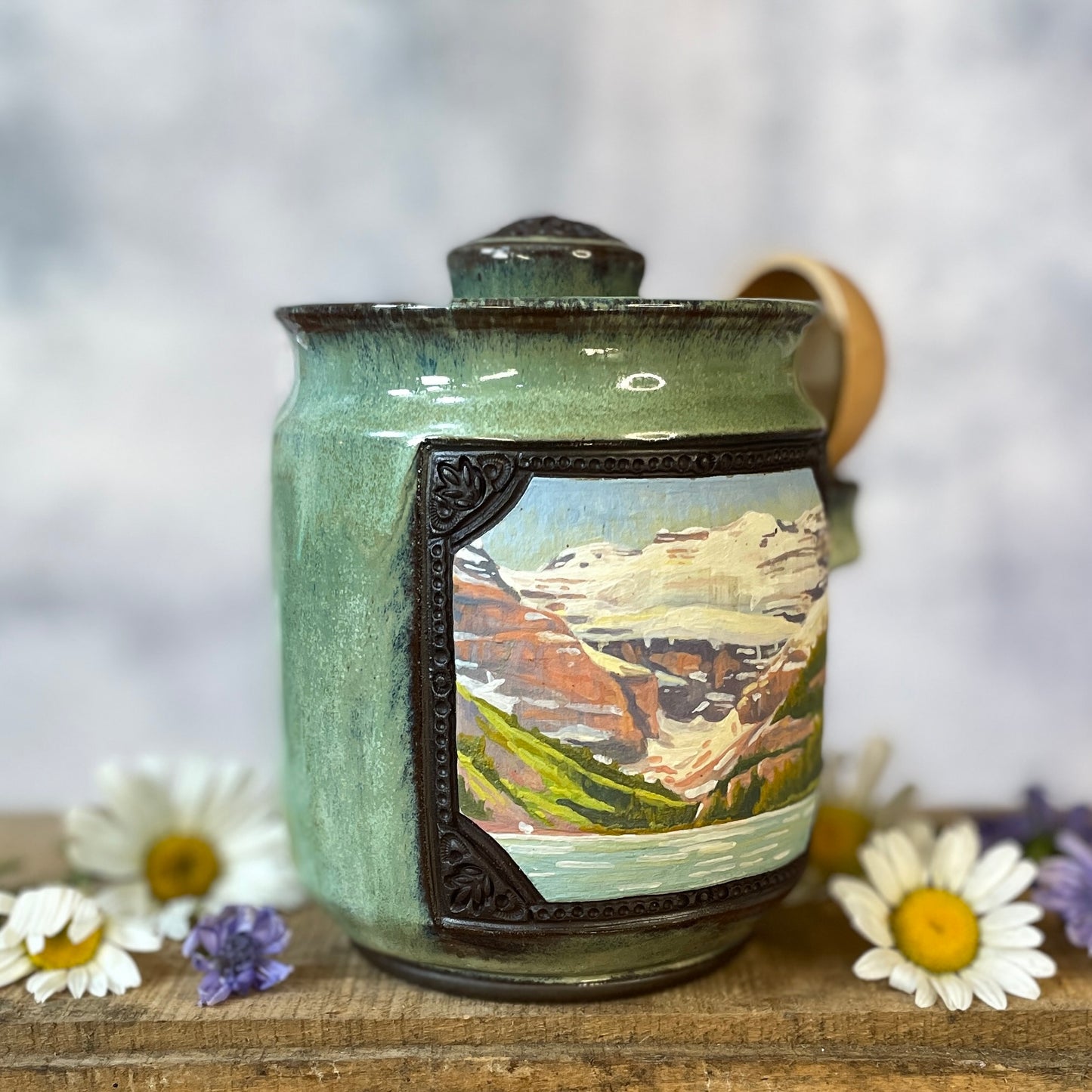 54. 19oz. Lake Louise jar with Scoop
