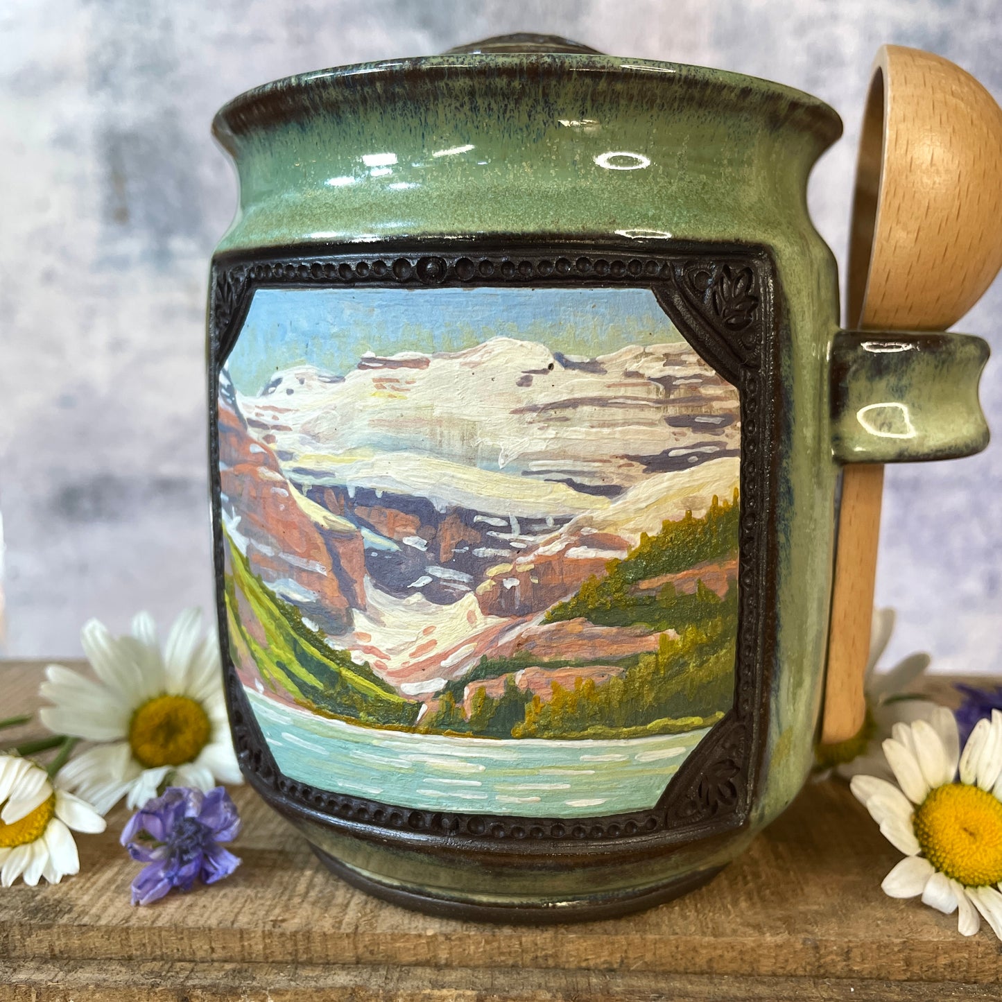54. 19oz. Lake Louise jar with Scoop