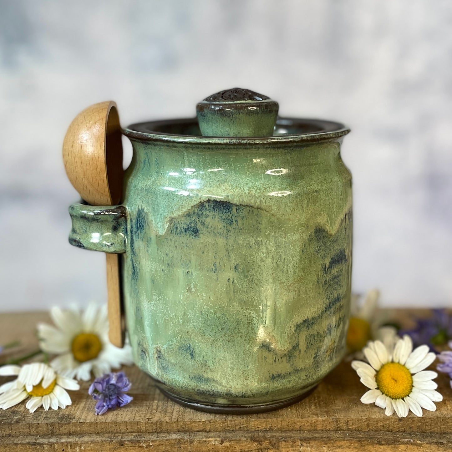 54. 19oz. Lake Louise jar with Scoop