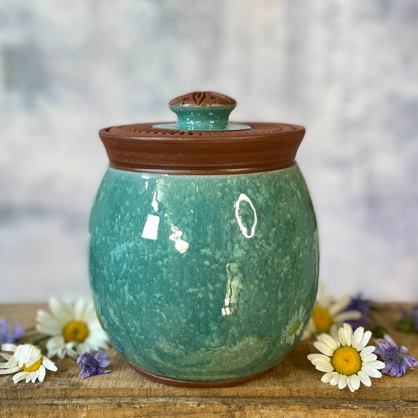 56. 34oz. Goldfinch Jar