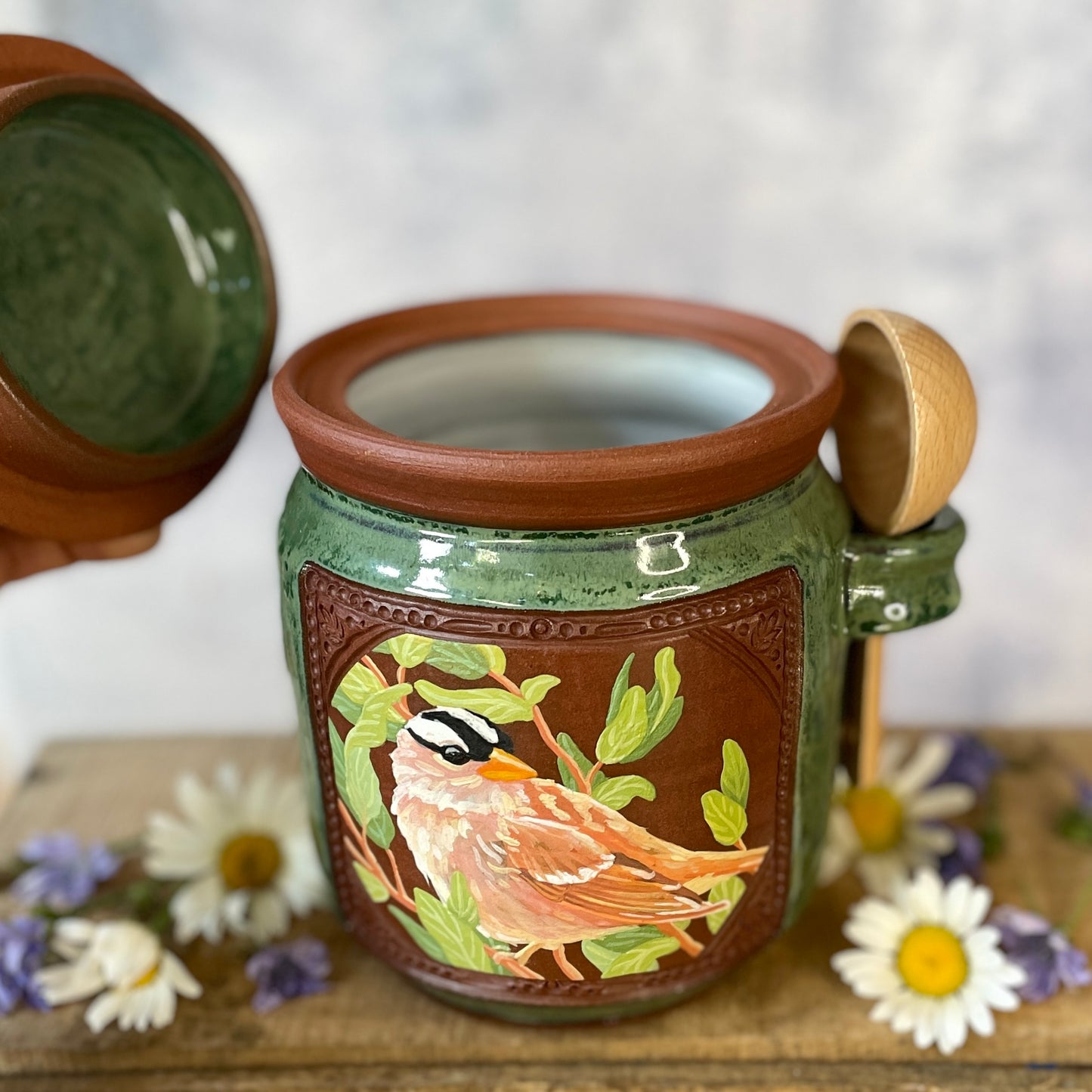 58. 34oz. White Crowned Sparrow Jar with Scoop