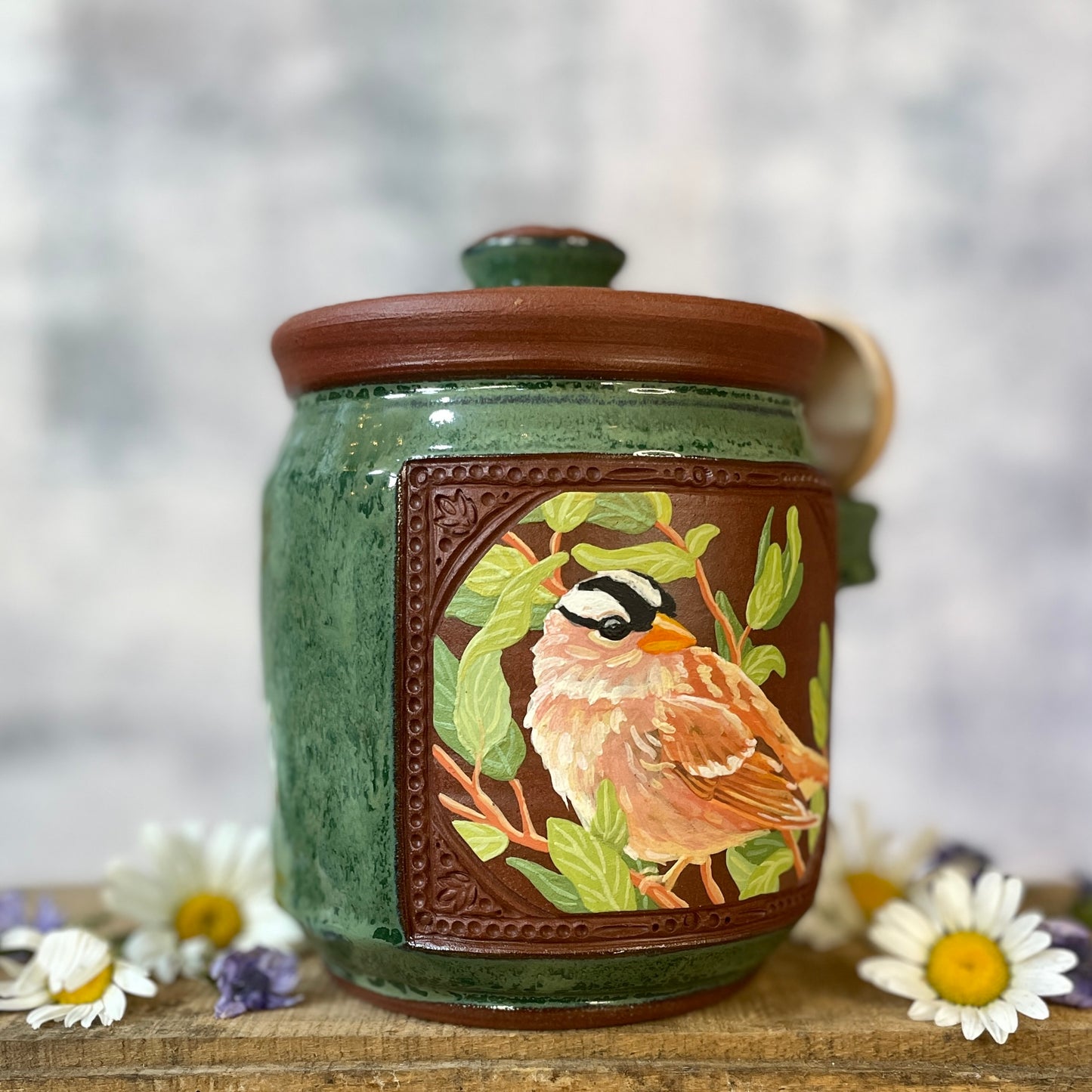 58. 34oz. White Crowned Sparrow Jar with Scoop