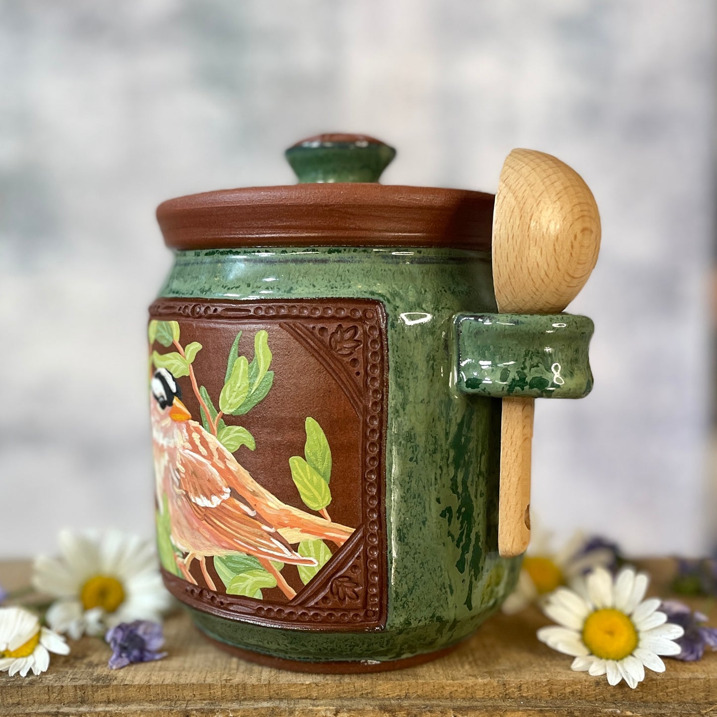 58. 34oz. White Crowned Sparrow Jar with Scoop