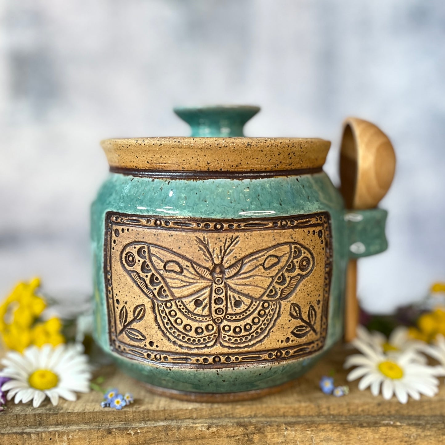 63. 26oz. Moth Jar with Scoop