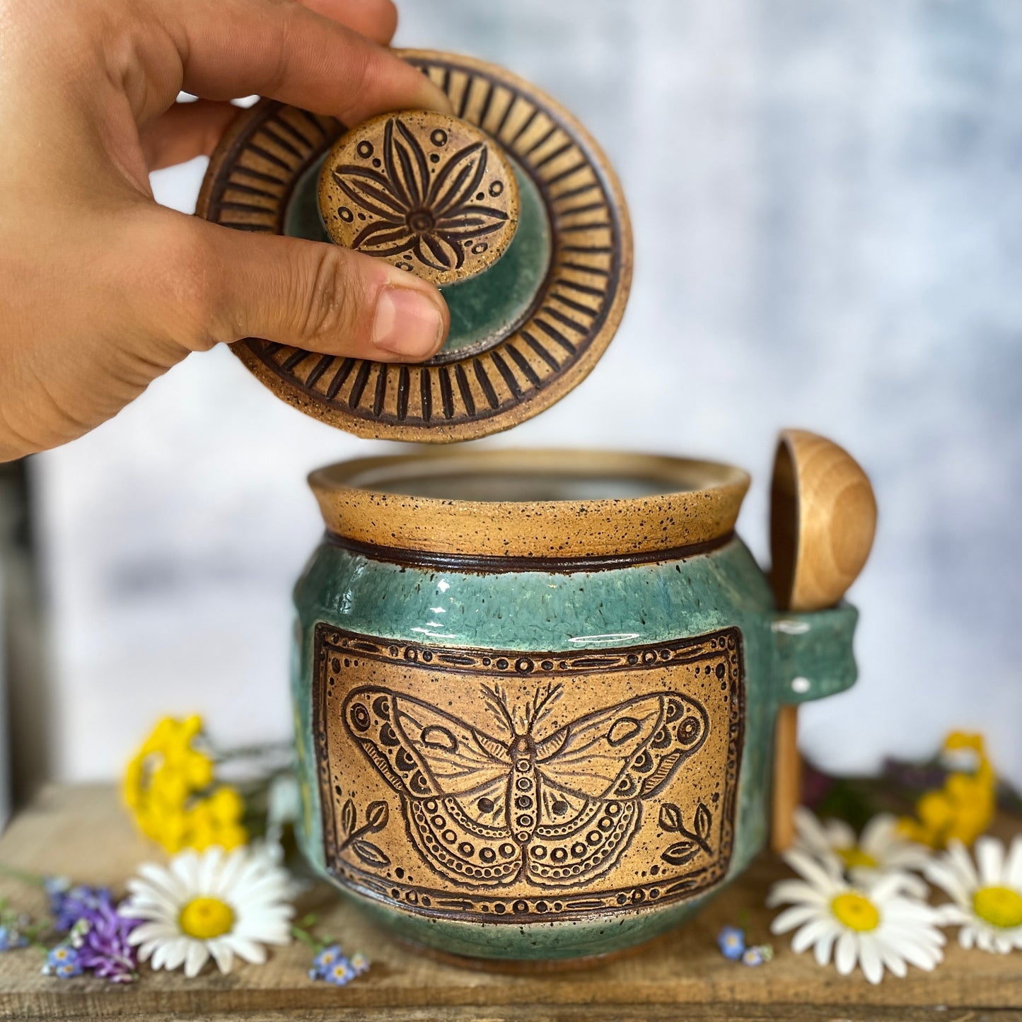 63. 26oz. Moth Jar with Scoop