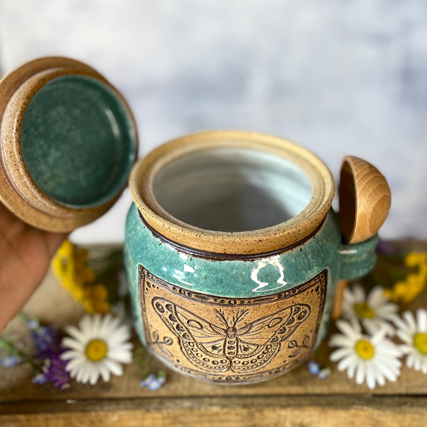 63. 26oz. Moth Jar with Scoop