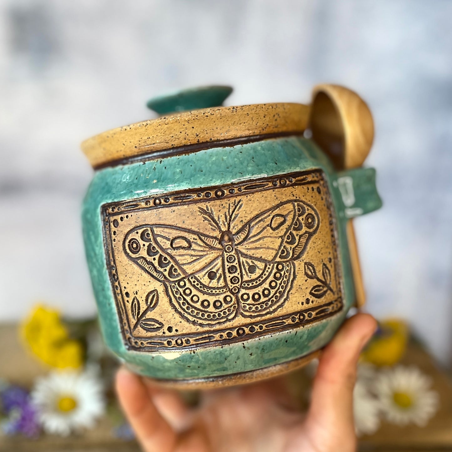 63. 26oz. Moth Jar with Scoop