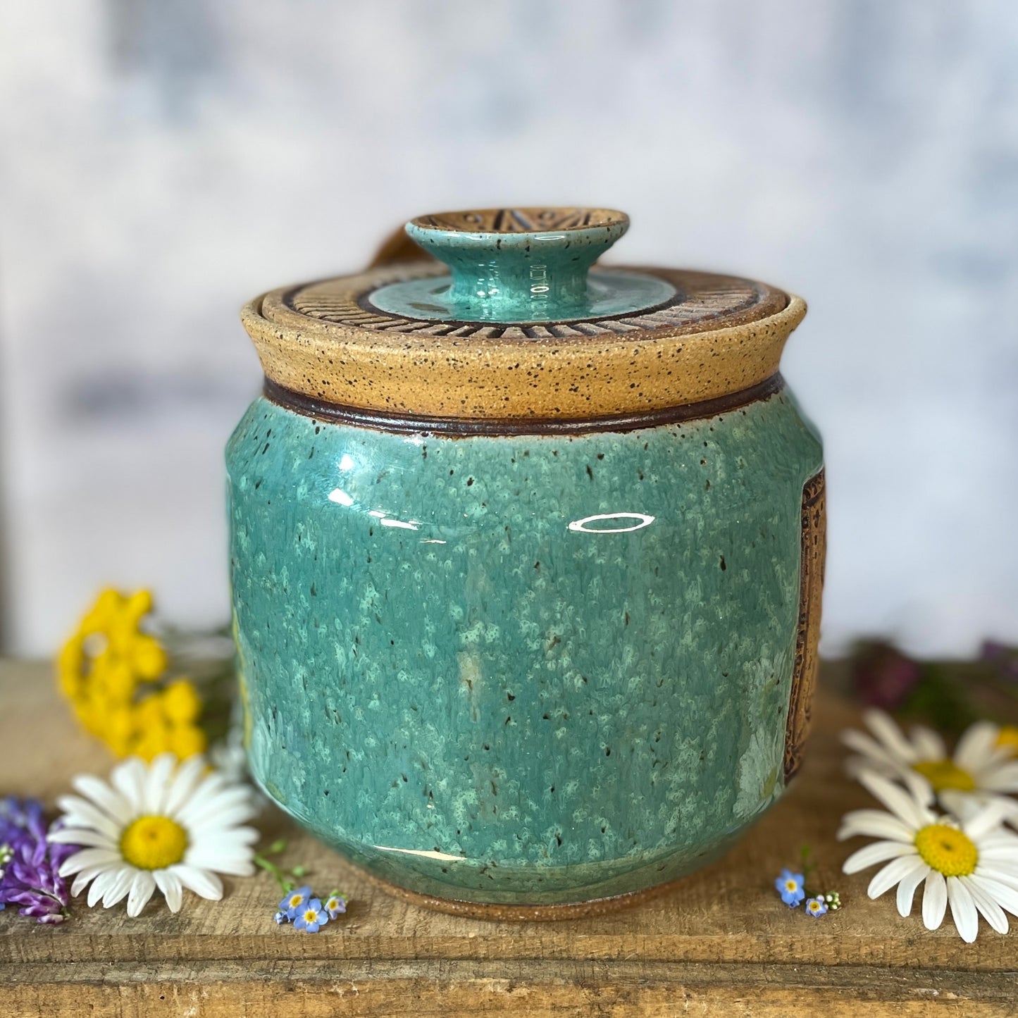63. 26oz. Moth Jar with Scoop