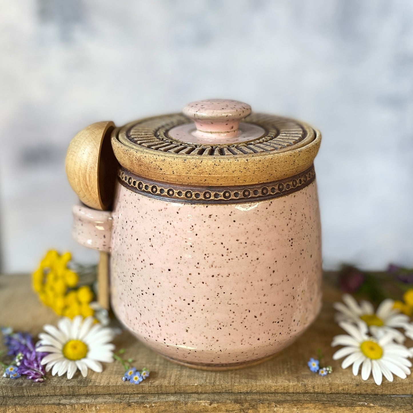 64. 26oz. Butterfly Jar with Scoop