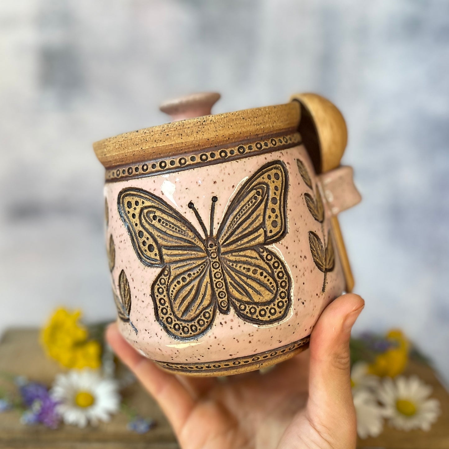 64. 26oz. Butterfly Jar with Scoop