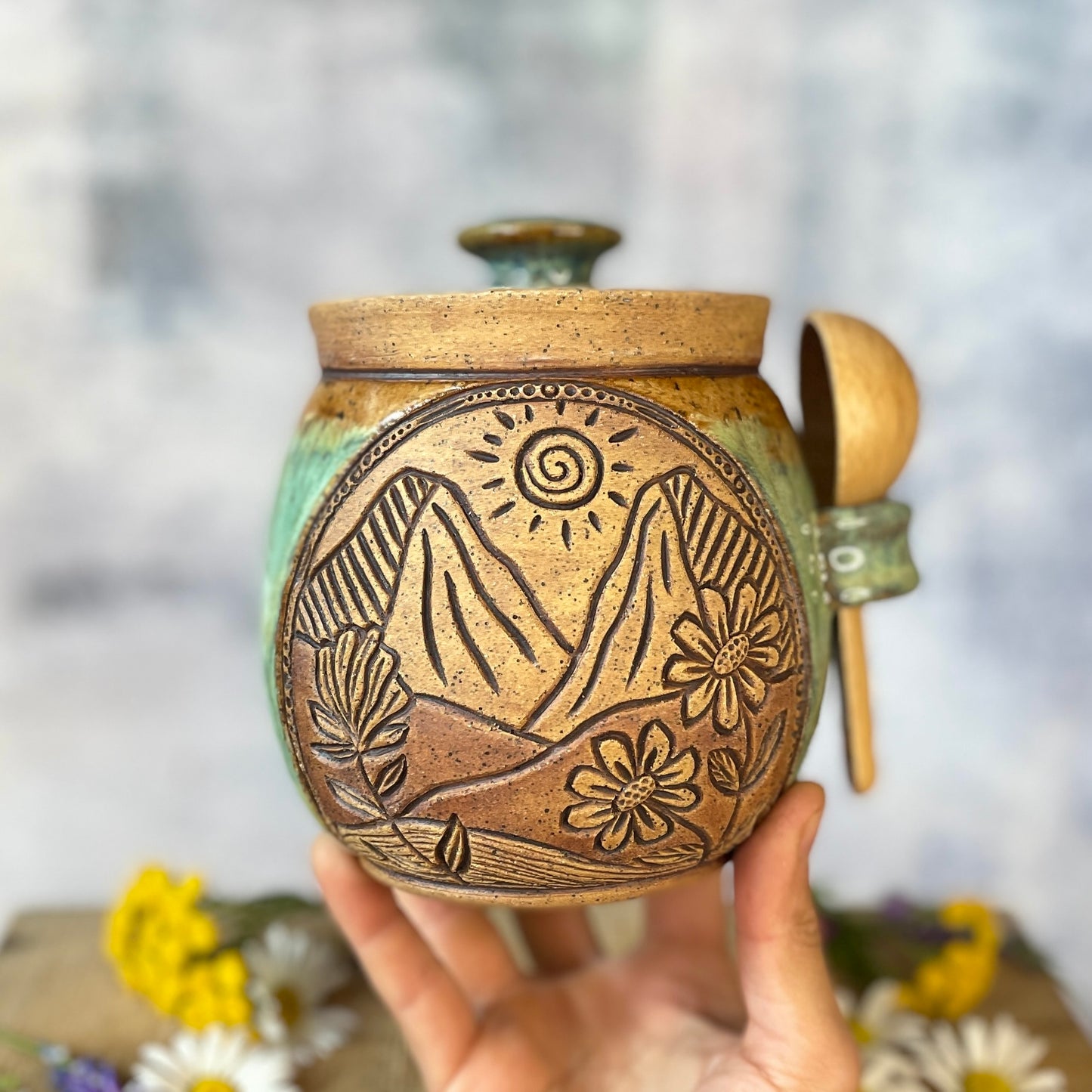 67. 32oz. Mountain Wildflower Jar with Scoop
