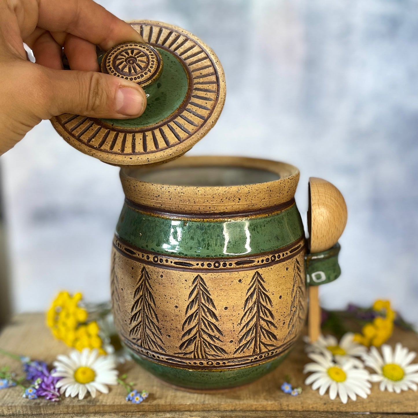 68. 36oz. Forest Jar with Scoop
