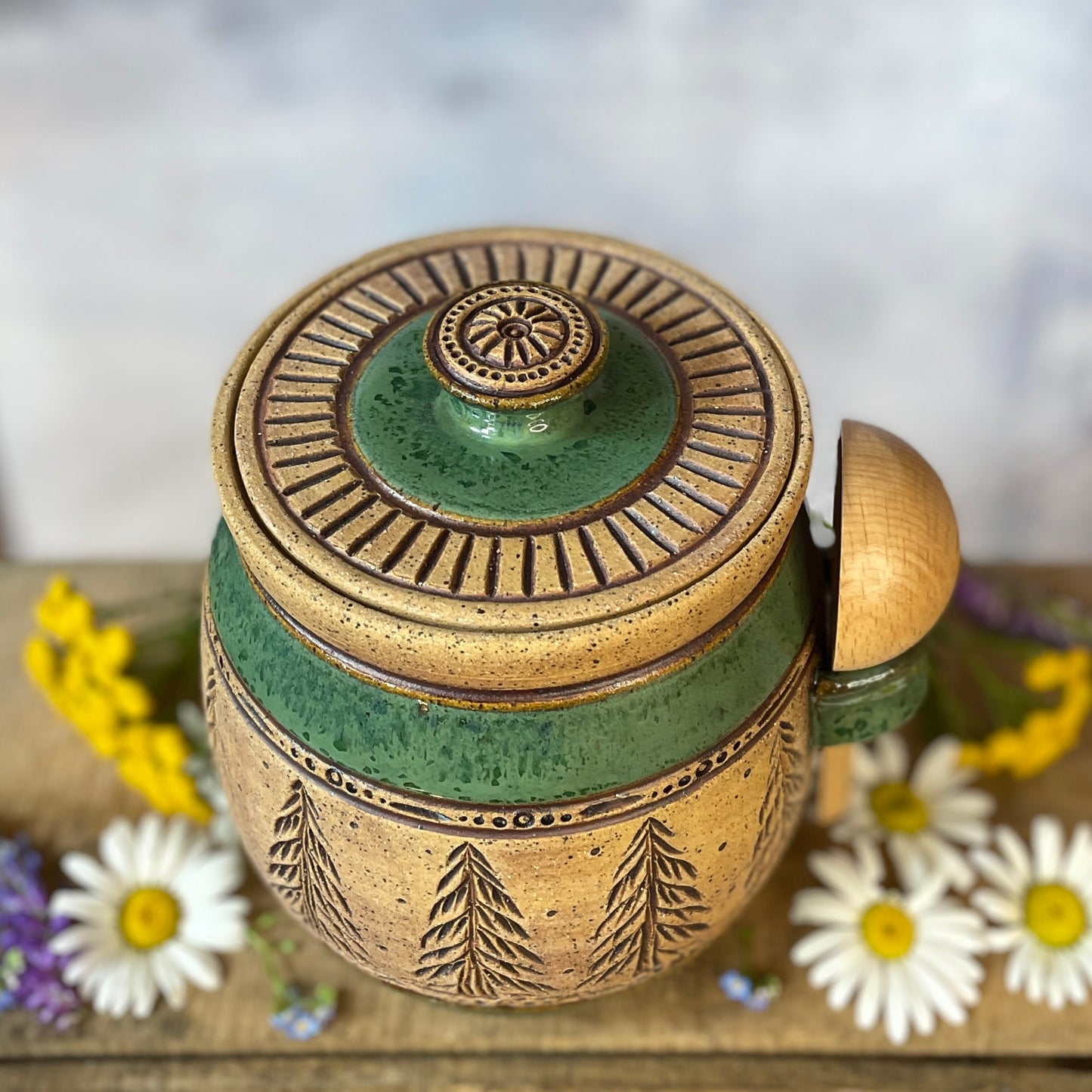 68. 36oz. Forest Jar with Scoop