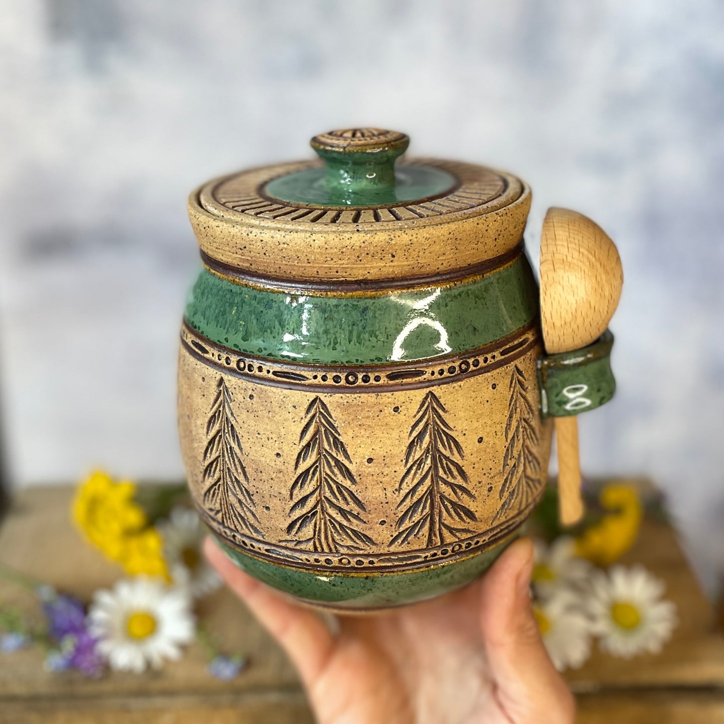 68. 36oz. Forest Jar with Scoop