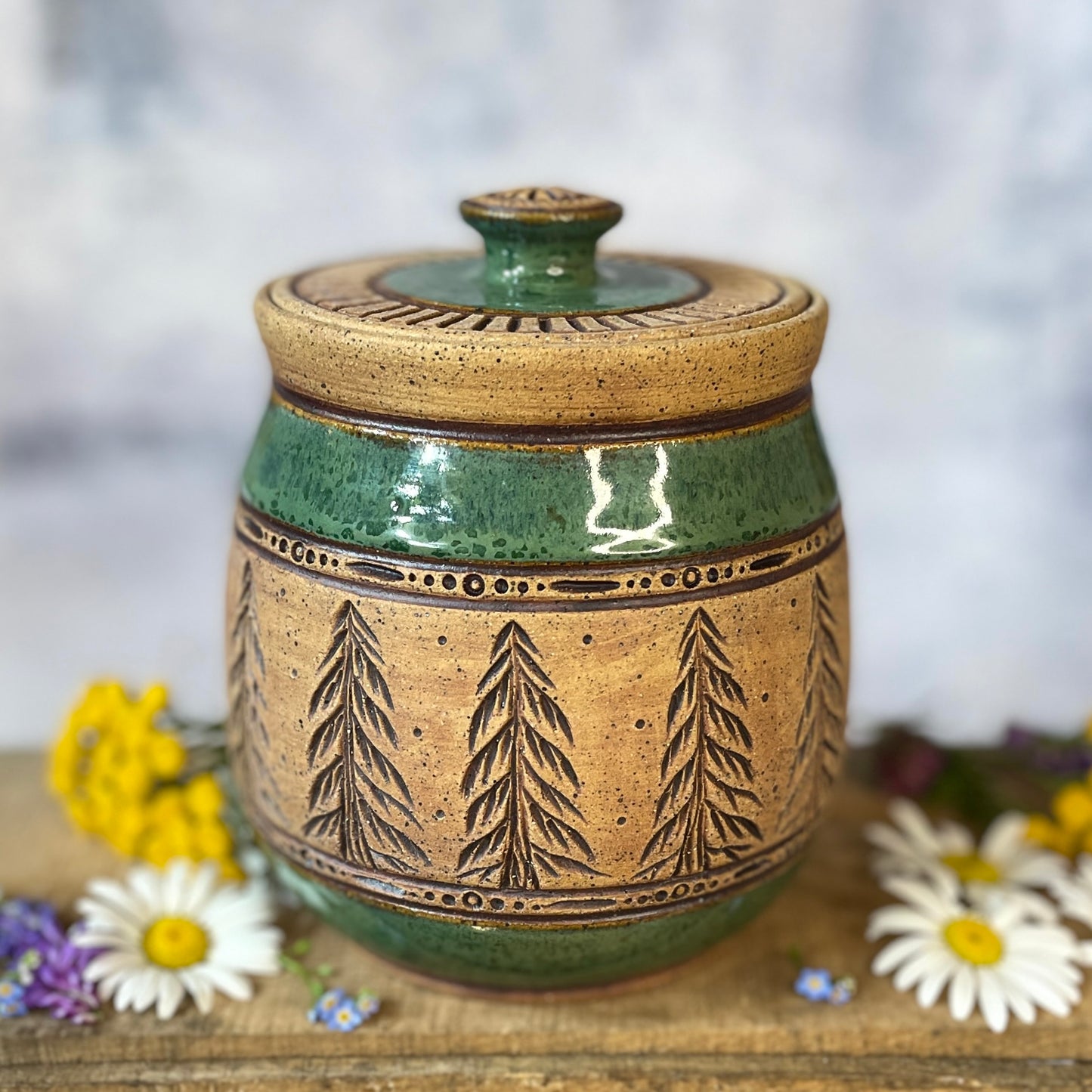 68. 36oz. Forest Jar with Scoop
