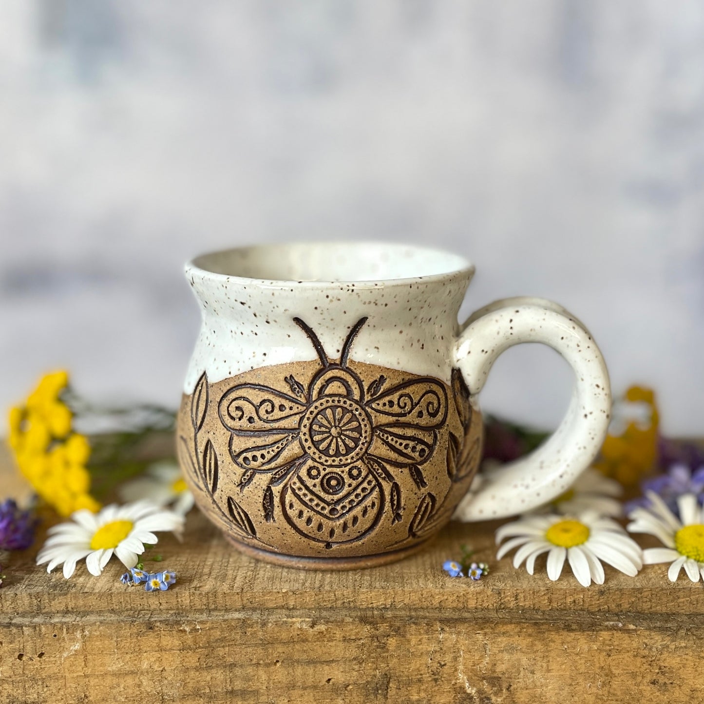 77. 7oz. Honeybee Mini Mug