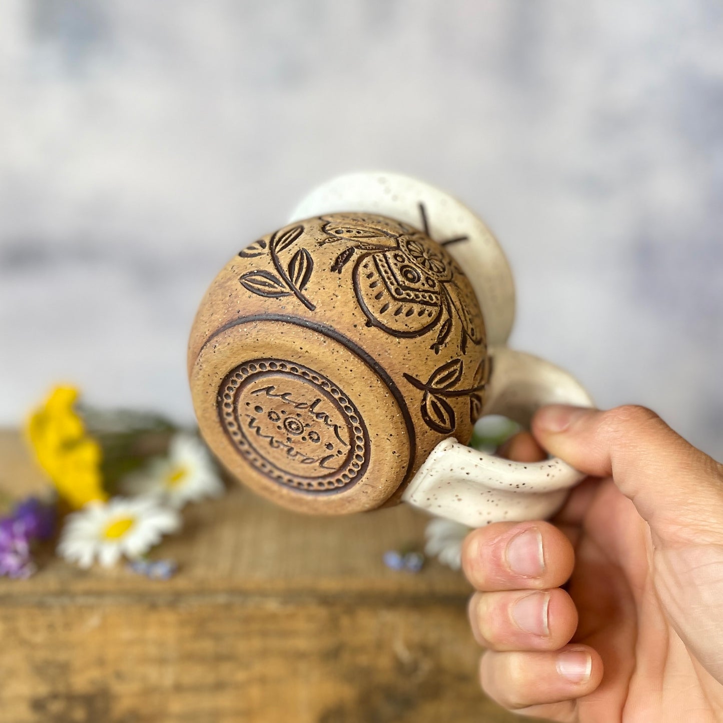 77. 7oz. Honeybee Mini Mug