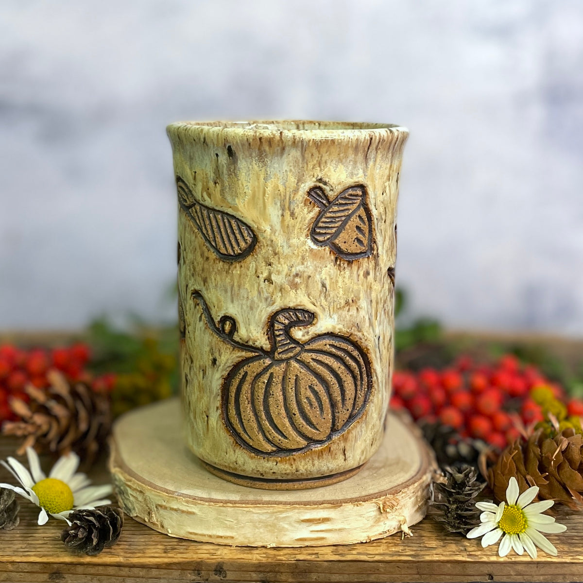 45. 16oz. Autumn Leaves and Pumpkin Mug